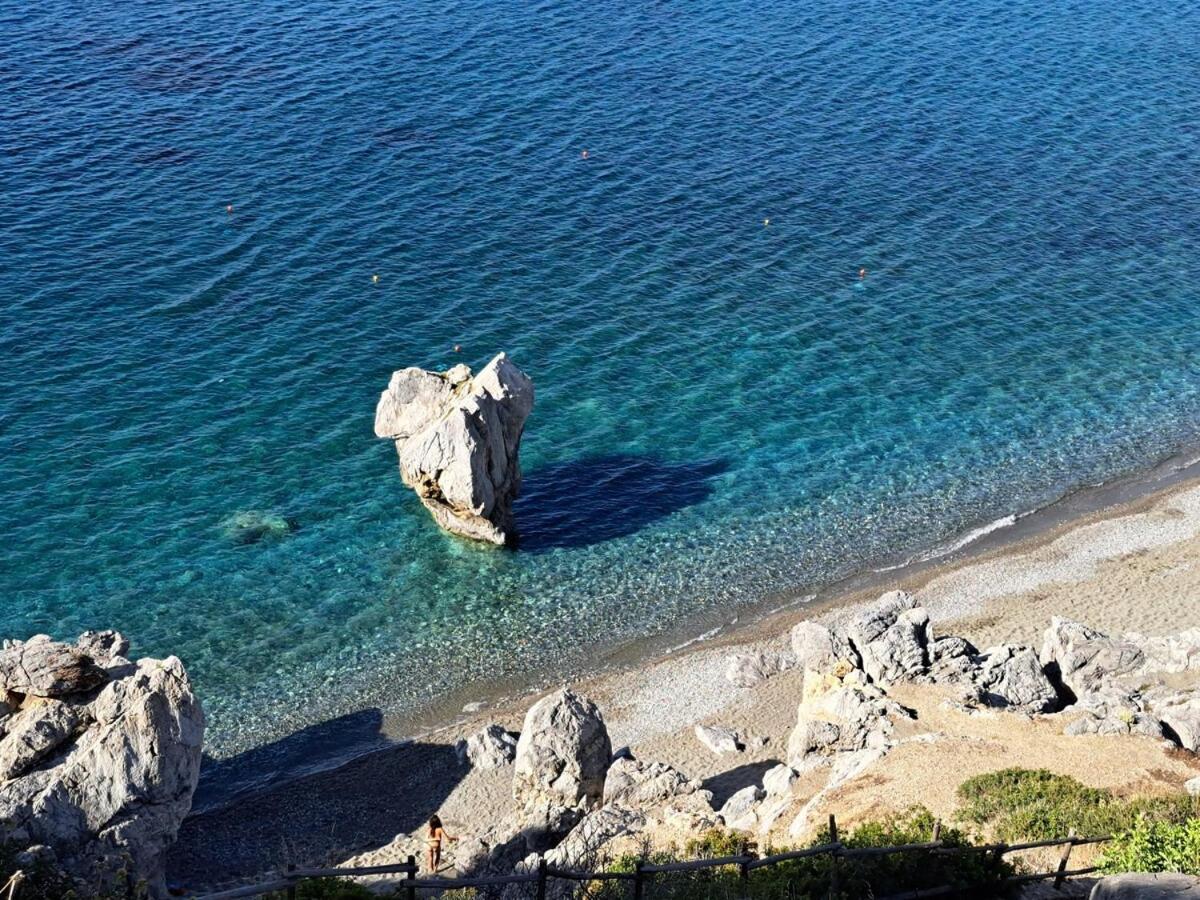 Varsamos Yiannioú Dış mekan fotoğraf